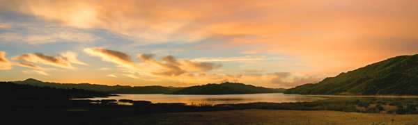 Lake Casitas Sunrise van Henrik Lehnerer