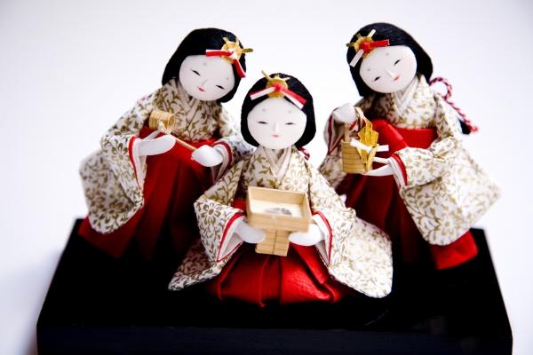 Drei Fukuoka Puppen van Henryk B. Bilski