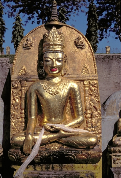 Buddha (gold)  van Indian School