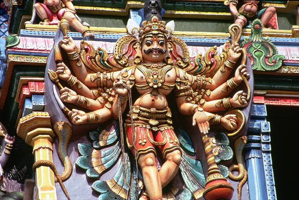Detail of carved exterior showing Shiva (photo)  van Indian School