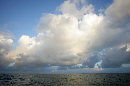 Wolkenhimmel über der Nordsee van Ingo Wagner