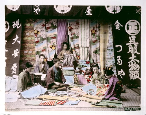 Japanese Silk and Fabric Shop, c.1900 (hand coloured photo) van Japanese School, (20th century)
