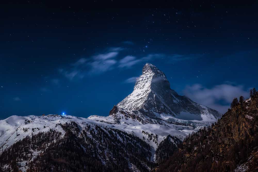 Full moon at Matterhorn van Jesus Gonzalez