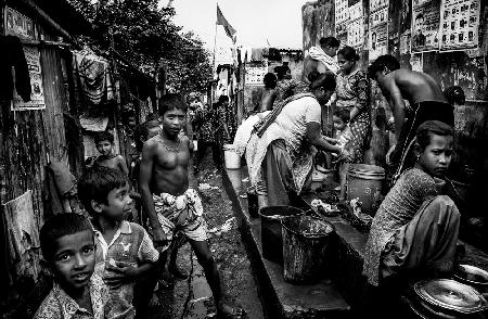 Doing the washing up - Bangladesh