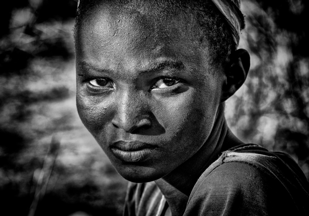 Pokot tribe girl-I - Kenya van Joxe Inazio Kuesta Garmendia