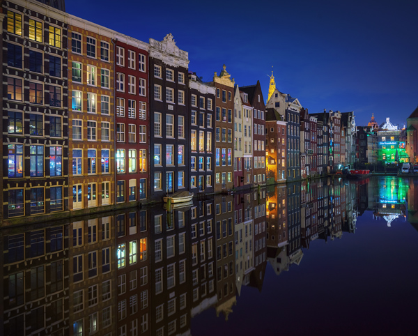 Amsterdam at night 2017 van Juan Pablo de