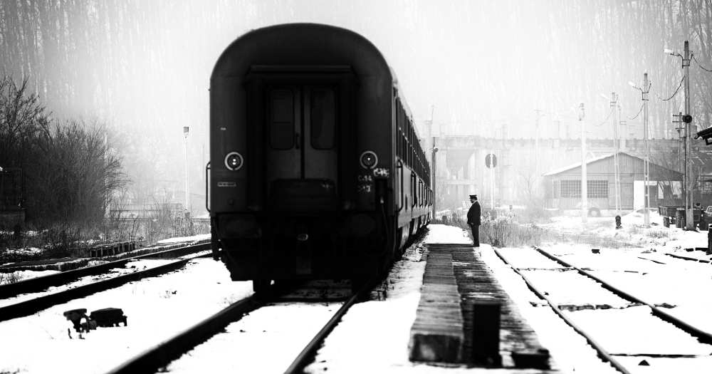 Railway station winter scene van Julien Oncete