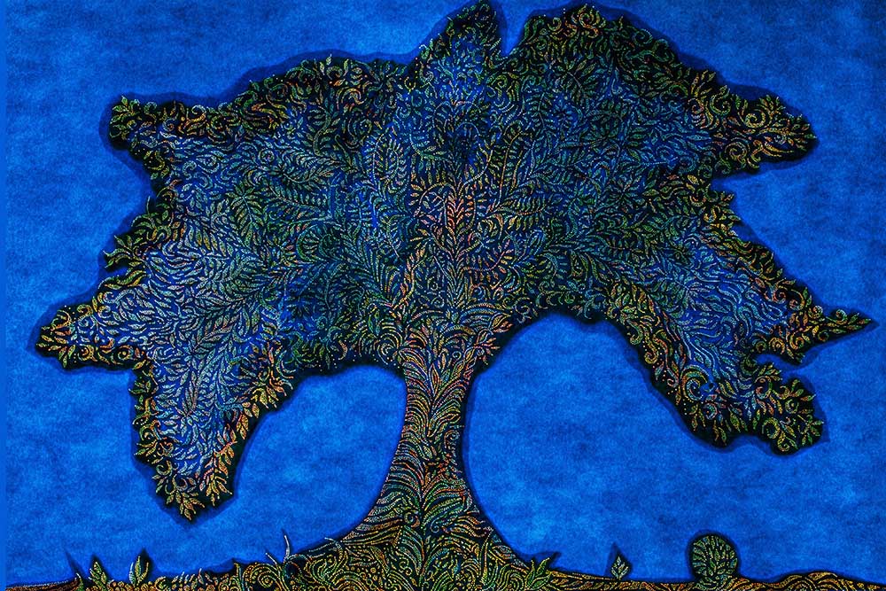 Blue tree van Klaus Wortmann
