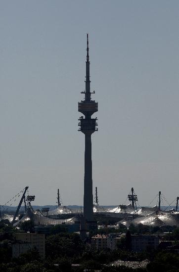 Münchner Skyline Towers feiern Richtfest van Lukas Barth