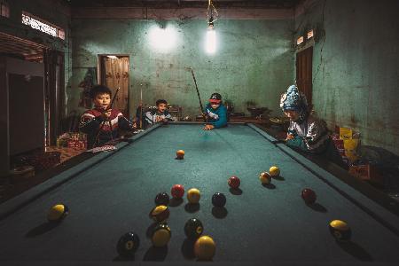 Playing snooker in the mountains