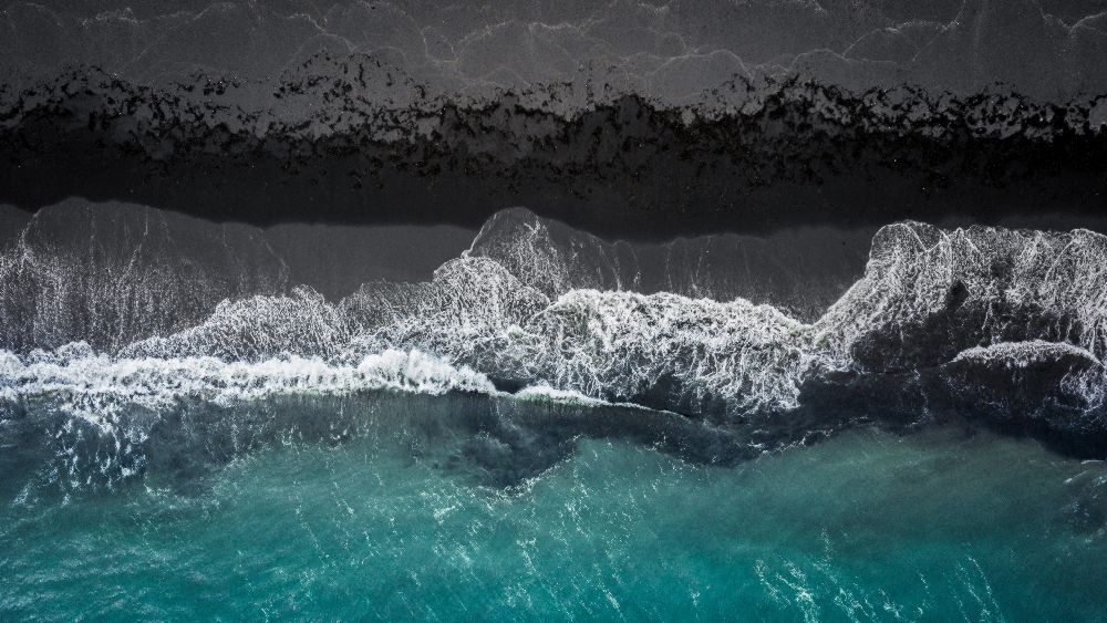 black beach van Marcus Hennen