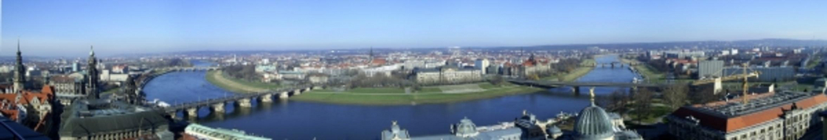 Panoramablick über Elbe in Dresden van Maria Steinwehr