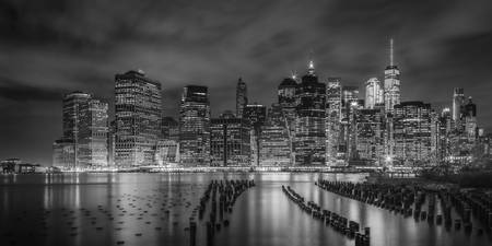 NEW YORK CITY Monochroom Impressie bij Nacht | Panorama