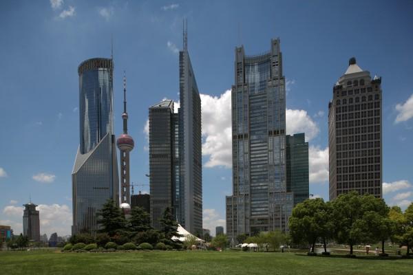 Hochhäuser in Shanghai van Michael Bär