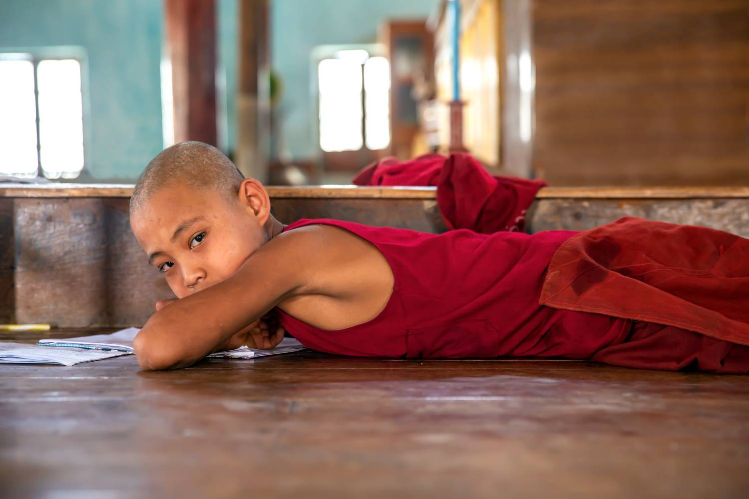 Buddhistischer Mönch in Myanmar, Asien van Miro May