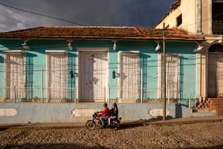 Motorbike Trinidad, Cuba