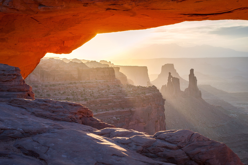 Canyonlands Sunrise van Nick Kalathas
