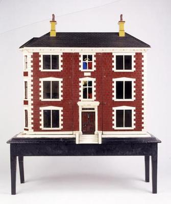 'Ivy Lodge', a rural style dollshouse, view of the front, English, 1886 (mixed media) (see also 1252 van 