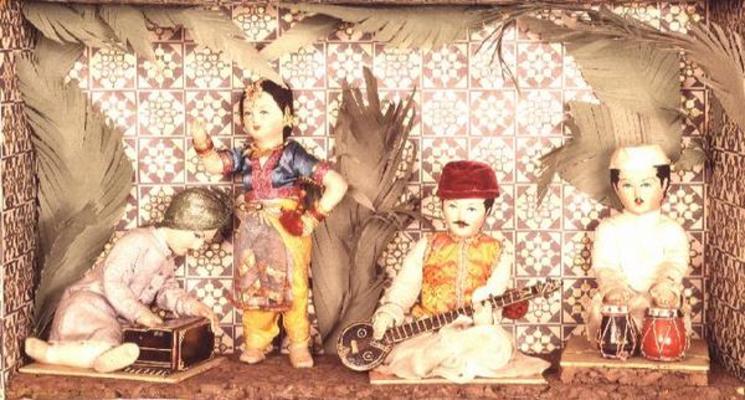 31:Fabric dolls made in Pakistan van 