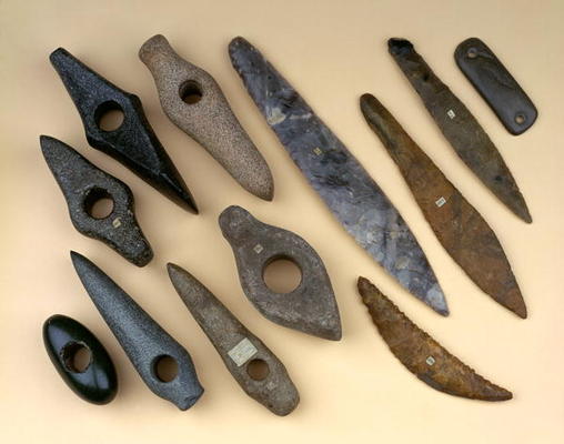 Collection of Neolithic to early Bronze Age weapon heads including a Danish flint leaf-shaped dagger van 