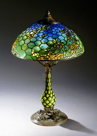 A ''Butterfly'' Leaded Glass And Bronze Table Lamp van 