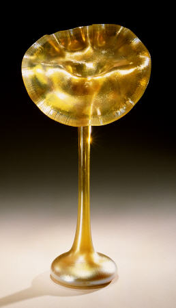 A Favrile Glass ''Jack In The Pulpit'' Vase van 
