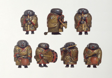 A Finely Lacquered Group Of Seven Netsuke van 