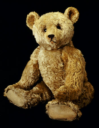 A Fine Steiff Pale Golden Plush Covered Teddy Bear With Large Deep Set Black Button Eyes, Circa 1910 van 