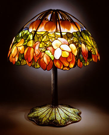 A Leaded Glass, Bronze And Mosaic ''Lotus'' Lamp By Tiffany Studios, Circa 1900-1910 van 