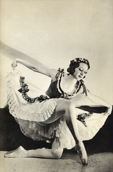 Aleksandra Dionisyevna Danilova, from ''Footnotes to the Ballet'', published 1938 (b/w photo)  van 