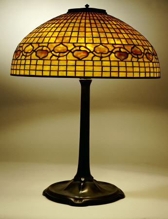 An ''Acorn'' Leaded Glass And Bronze Table Lamp,  Tiffany Studios van 