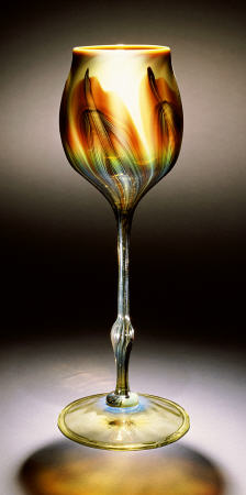An Important Favrile Glass Floriform Vase van 