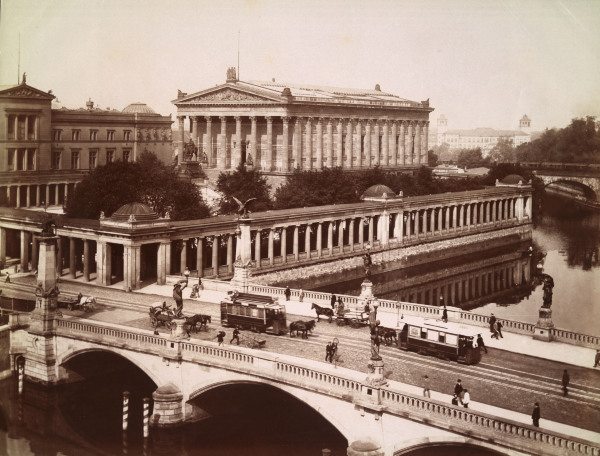 Berlin, Alte Nationalgalerie / Foto 1900 van 