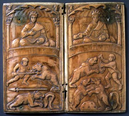 Consular diptych depicting officials presiding over bear-baiting, Roman (ivory) van 