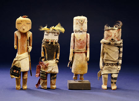 Four Hopi Cottonwood Kachina Dolls van 