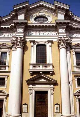 Facade of the church, built in 1690 by G.B.Menicucci (d.1690) and Fra Mario da Canepina (photo) van 