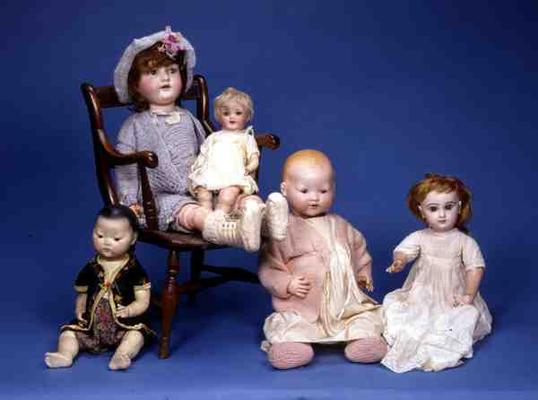 Five bisque headed dolls van 