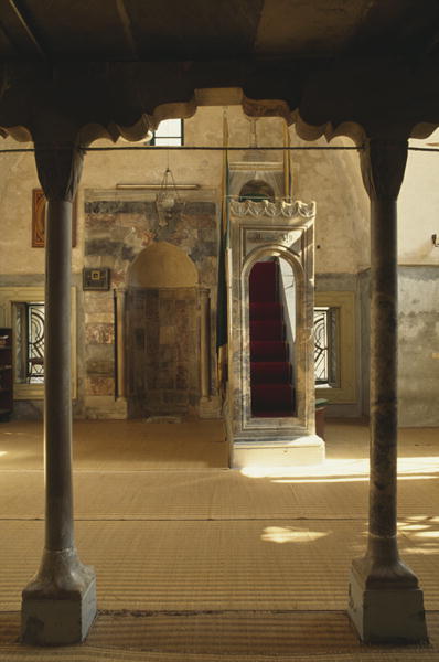 Interior view of Qutaish mosque (photo)  van 
