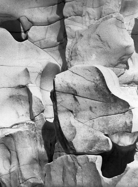 Marble rocks, Jabalpur, Madhya Pradesh (b/w photo)  van 