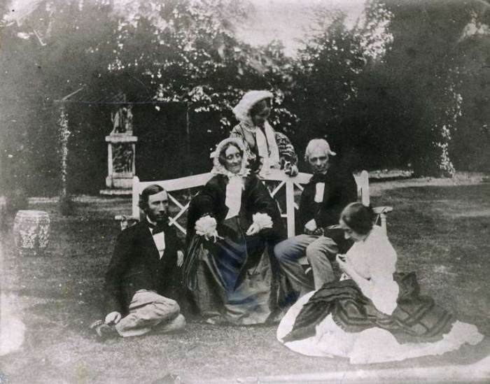 Michael Faraday (1791-1867) with his Niece Jane and John Tyndall (1820-93) 1858 (b/w photo)  van 