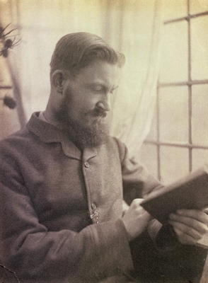 Portrait of George Bernard Shaw (1856-1950) as a Young Man, 1910 (sepia photo) van 