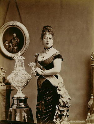 Queen Emma (1836-85) (sepia photograph) van 