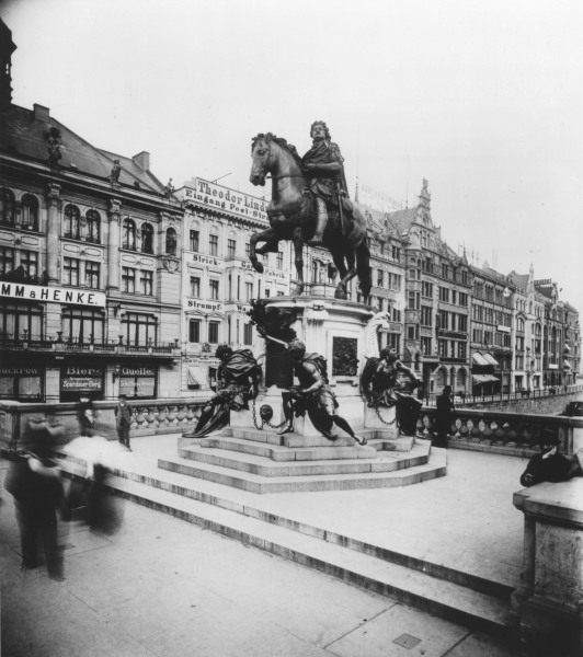 Reiterdenkmal Gr.Kurfürst/Foto Levy van 