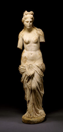 Roman Marble Figure Of Aphrodite van 