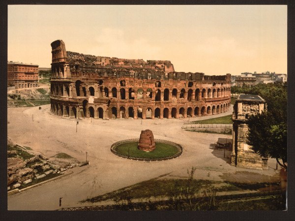 Italy, Rome, Colosseum and Meta sudante van 