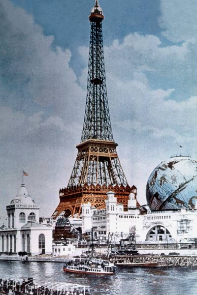 The Eiffel Tower and 'Globe Celeste' at the 1900 World Exposition, viewed from the Right Bank of the van 