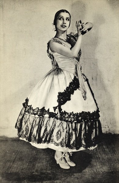 Tamara Toumanova, from ''Footnotes to the Ballet'', published 1938 (b/w photo)  van 