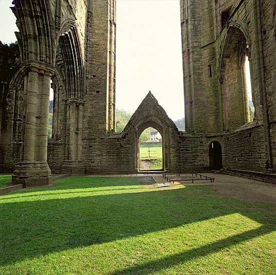 Tintern Abbey, founded in 1131 van 