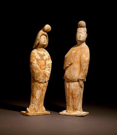 Two Painted Red Pottery Figures Of Courtiers, Tang Dynasty, 7th / 8th Century van 