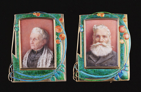Two Rare Liberty Silver Gilt And Enamel Picture Frames,  Attributed To Archibald Knox (1864-1933), 1 van 